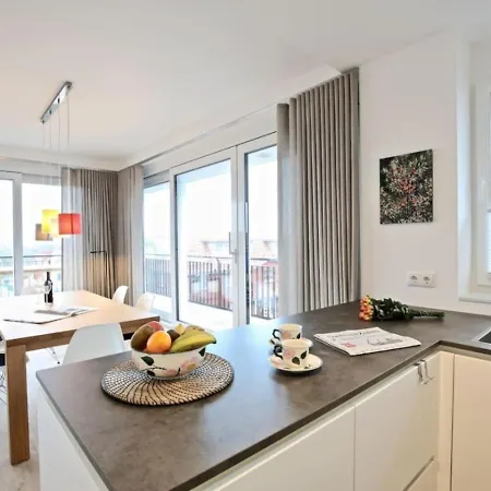 Petersen 09 Penthouse *