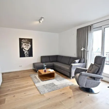 Petersen 09 Penthouse Apartment *